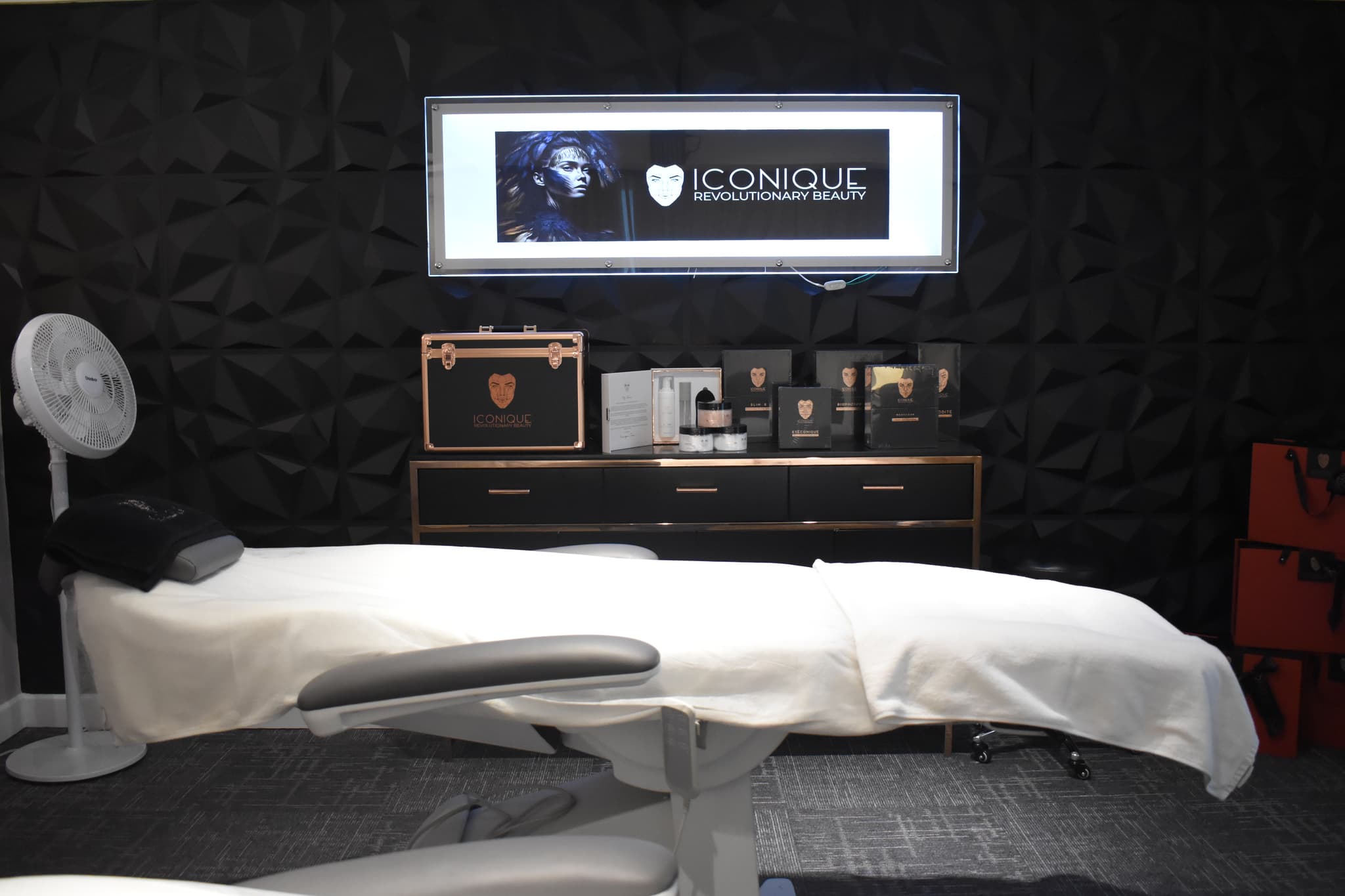 ICONIQUE 诊所 - 高端美容中心